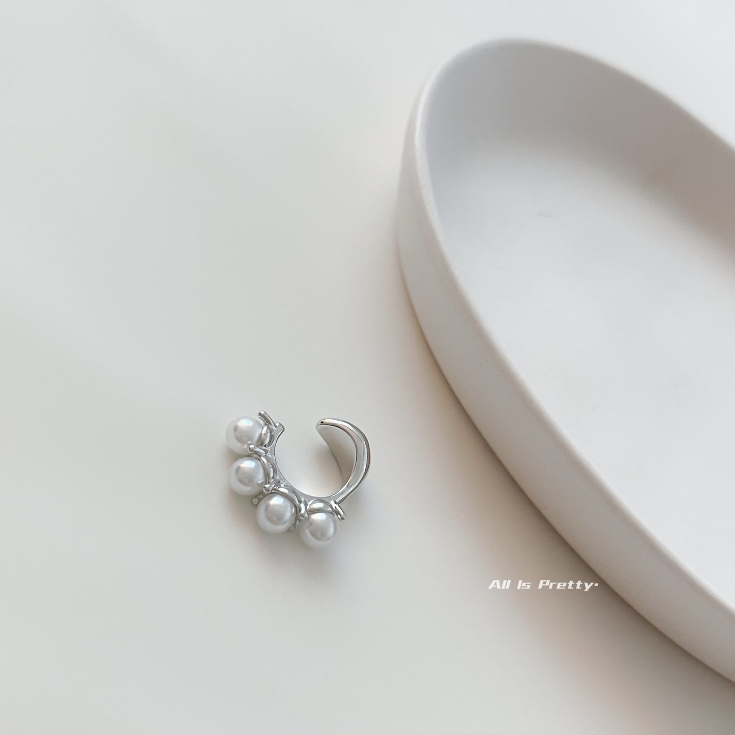 Pearl cuff earring ( single )