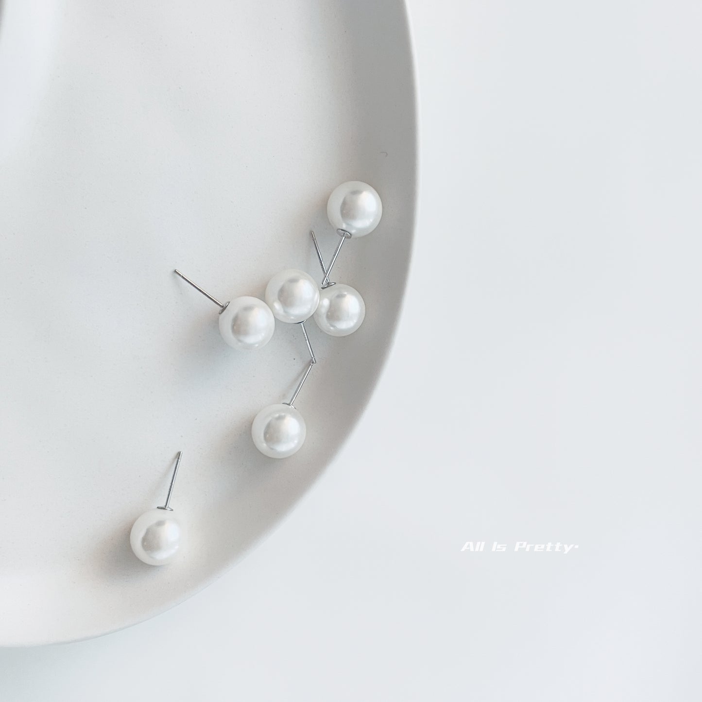 10 MM Swarovski high-gloss pearls stud earrings