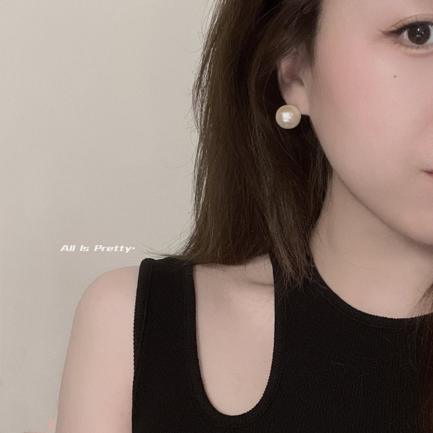 Glow Japanese faux pearl studded earrings