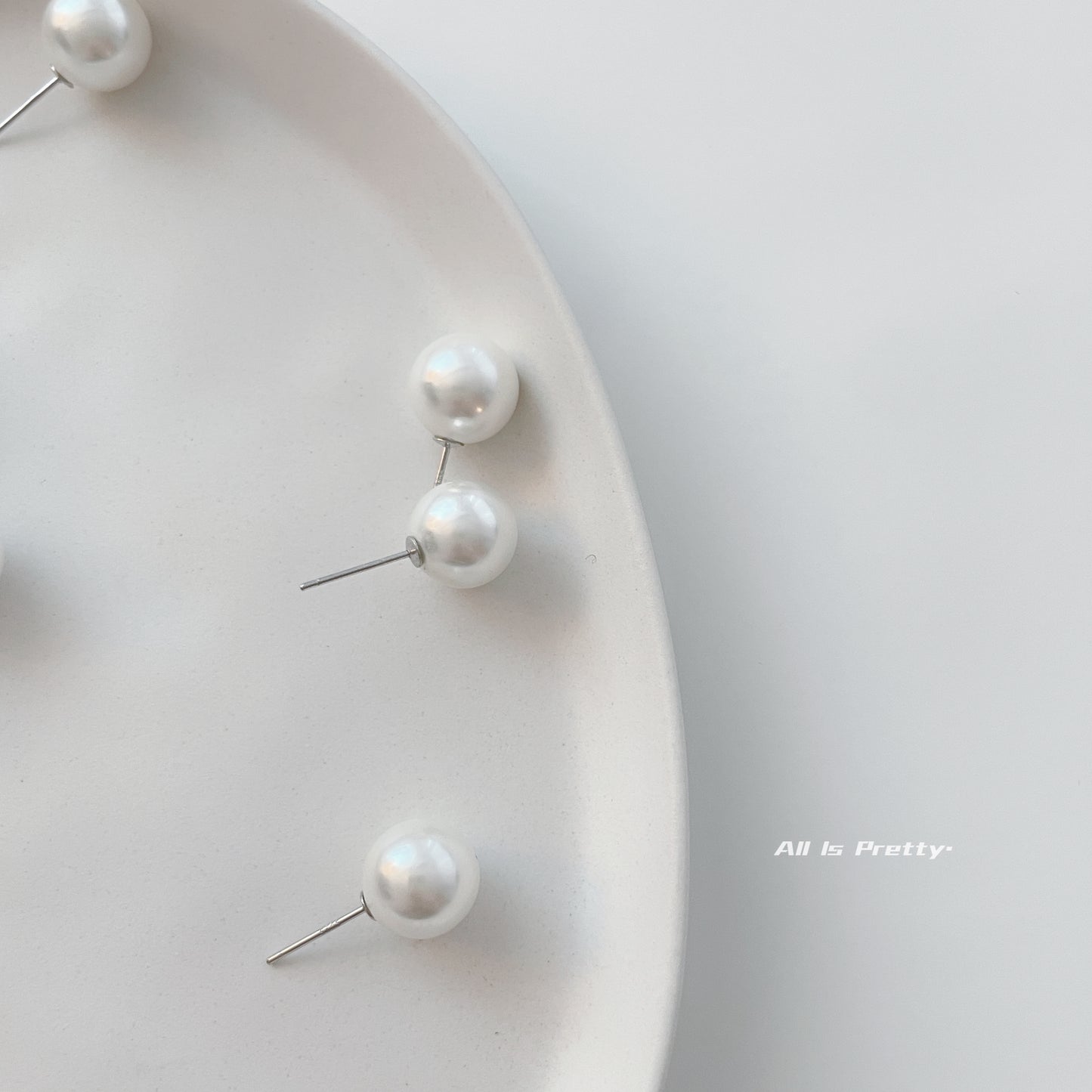 10 MM Swarovski high-gloss pearls stud earrings