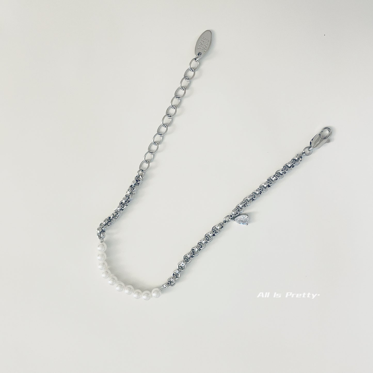 Linked chain pearl bracelet