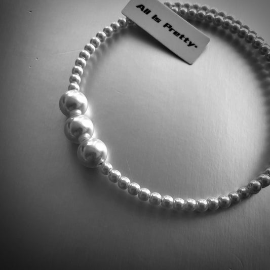 Faux pearl choker necklace