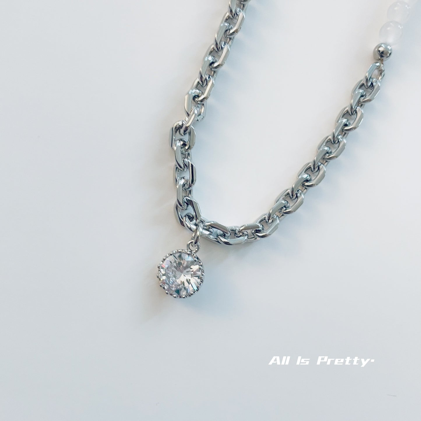 Crystal pendant chain necklace