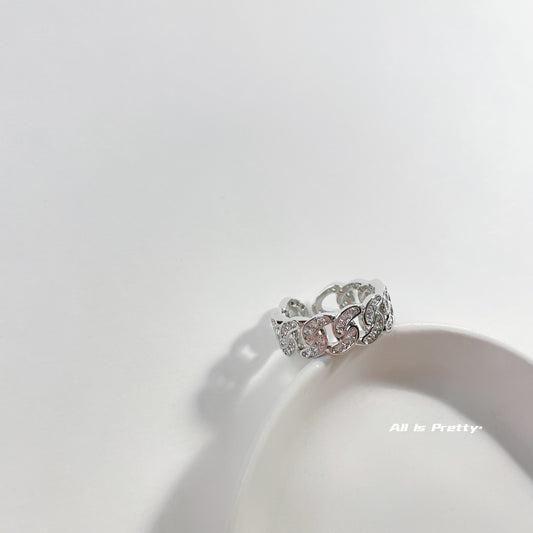 Crystal link chain ring