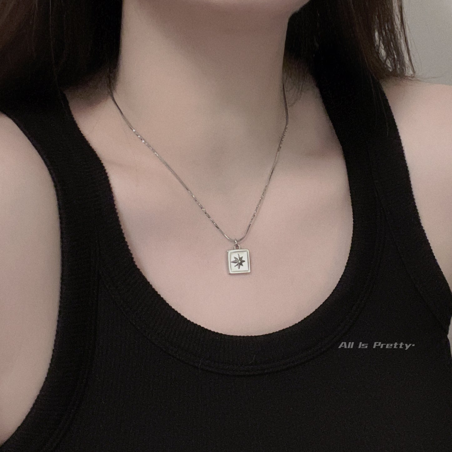 White star pendant necklace