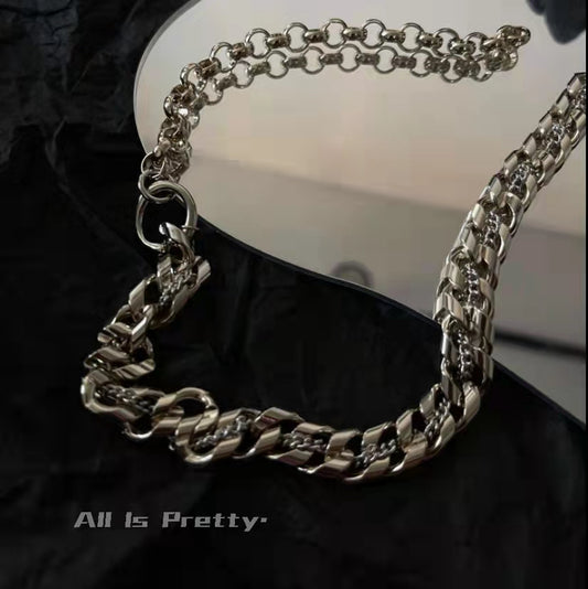 Chunky stylish chain necklace