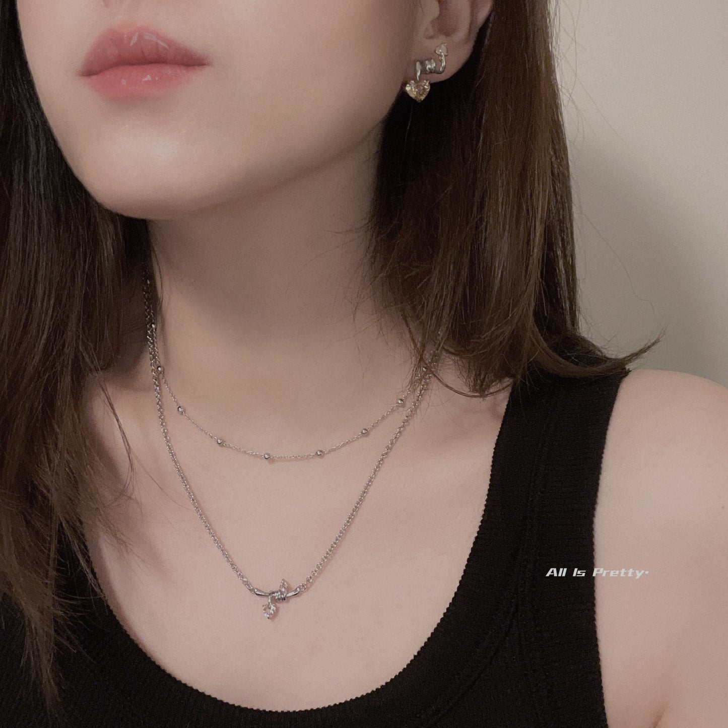 Double layered chain necklace