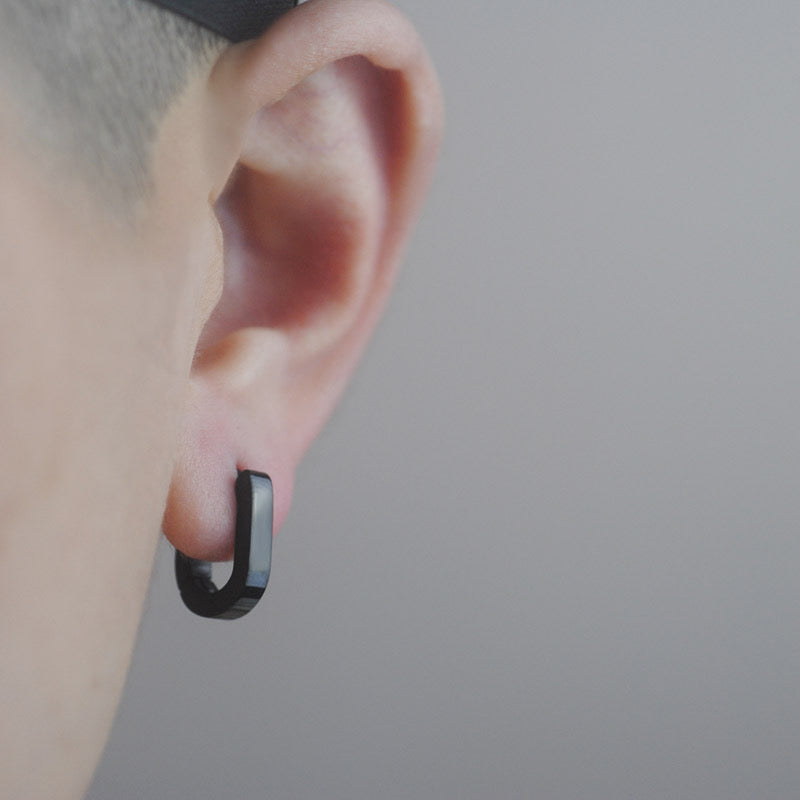 Black mini hoop earring(single)