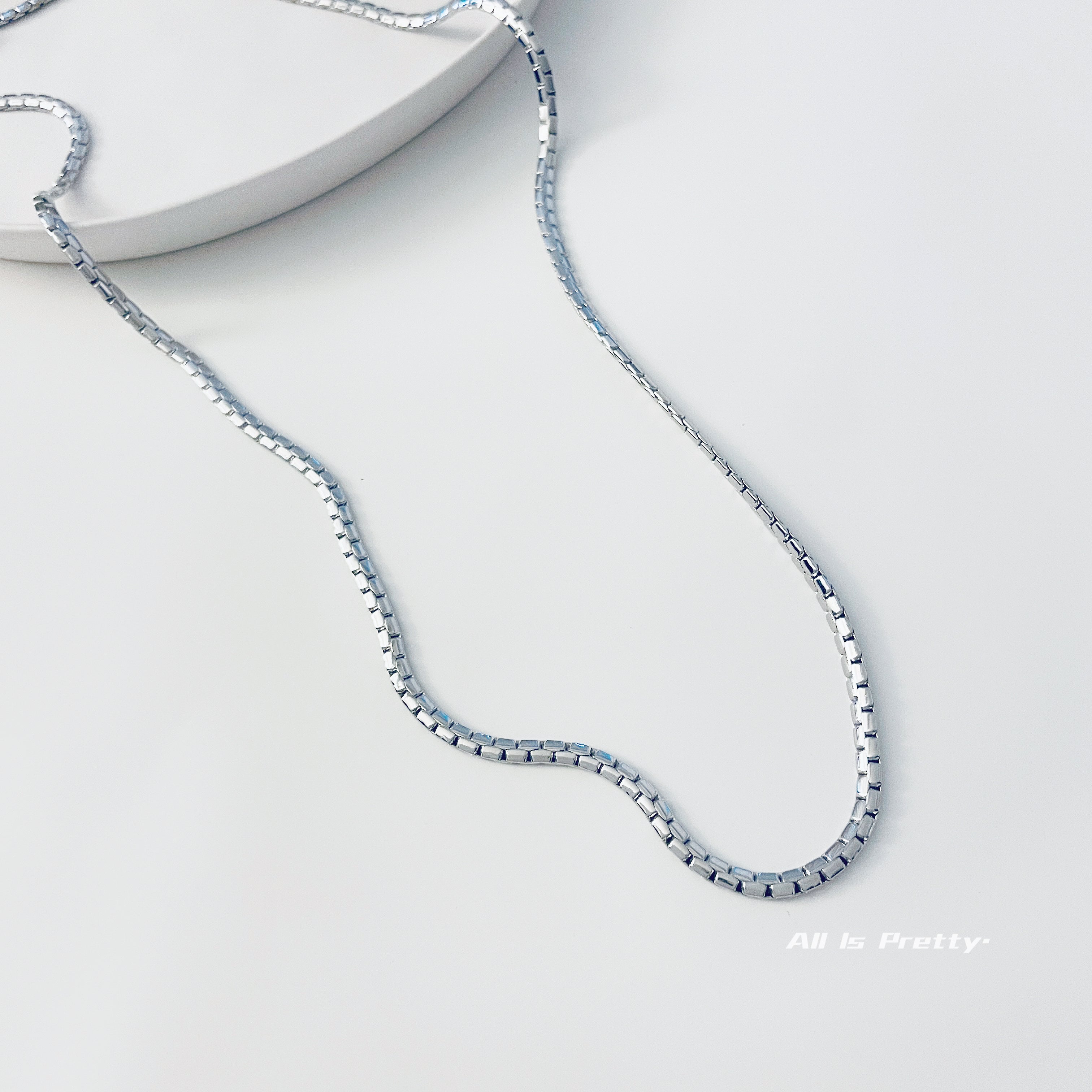 Premium Gold-Plated Unisex Herringbone Necklace