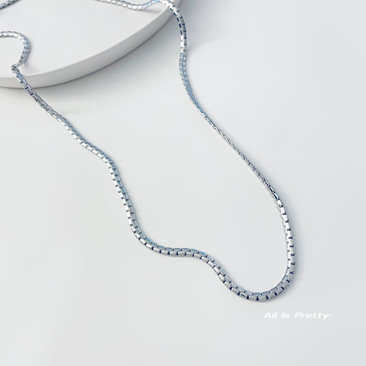 Premium Gold-Plated Unisex Herringbone Necklace