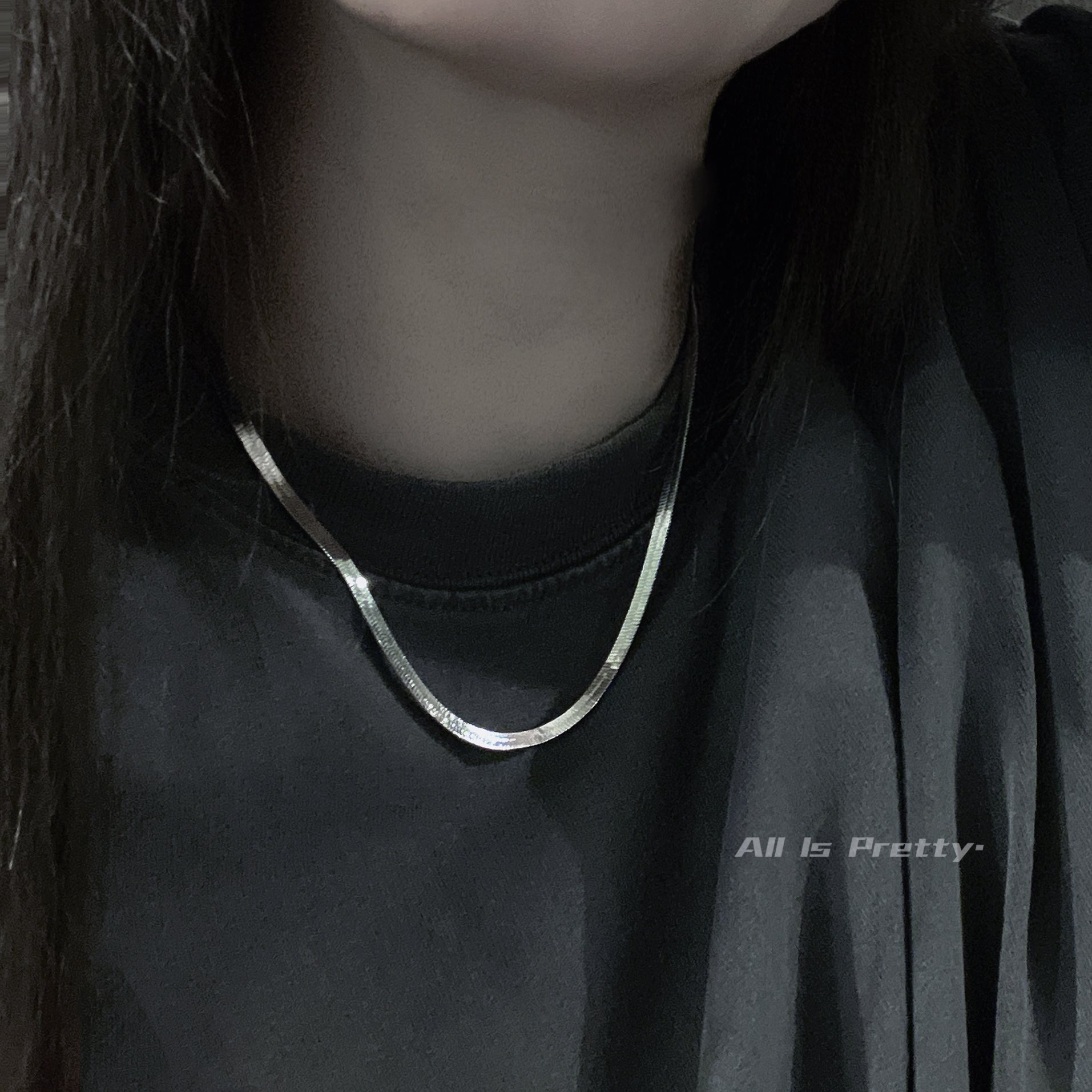 Classic Unisex Herringbone Chain Necklace