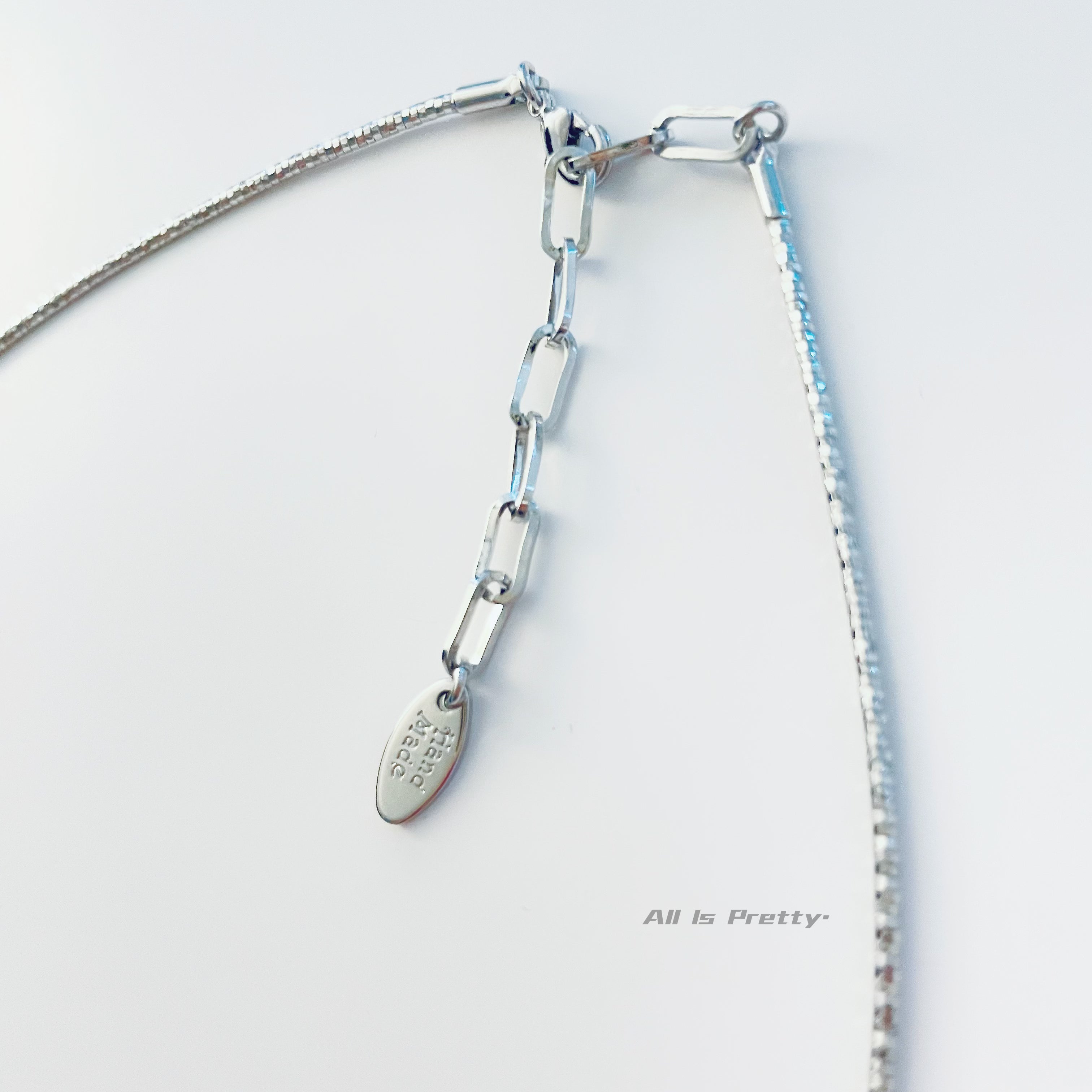 Sleek Star Pendant Necklace