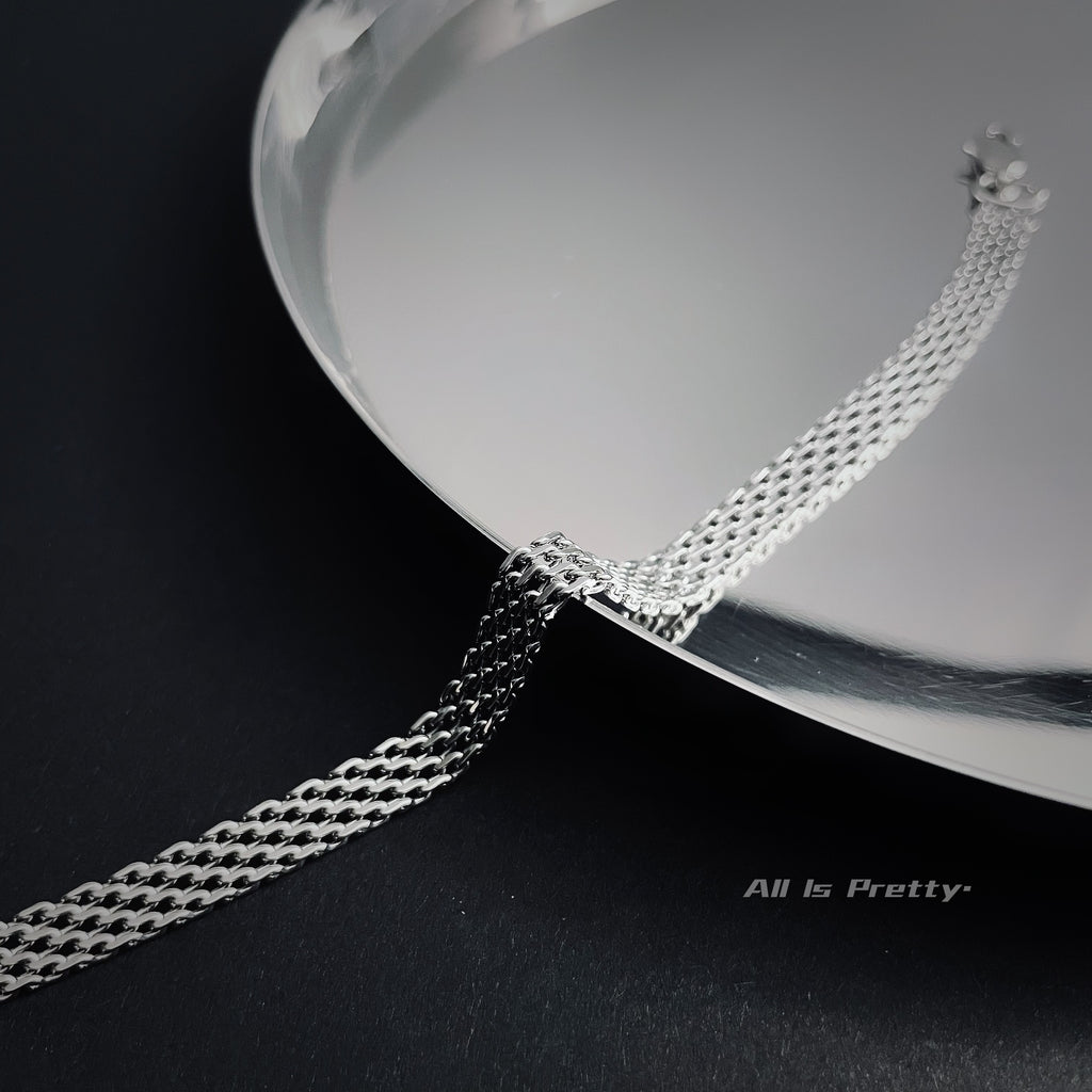 Linked herringbone chain bracelet