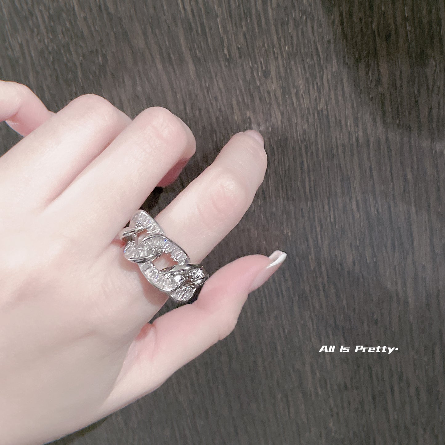Chunky chain crystal ring