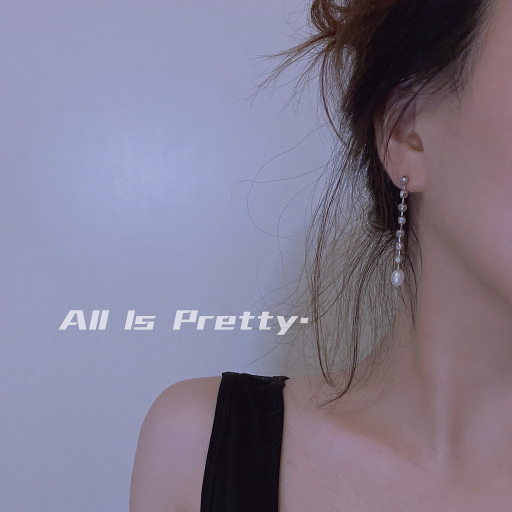 Unbalanced Pearl drop earrings
