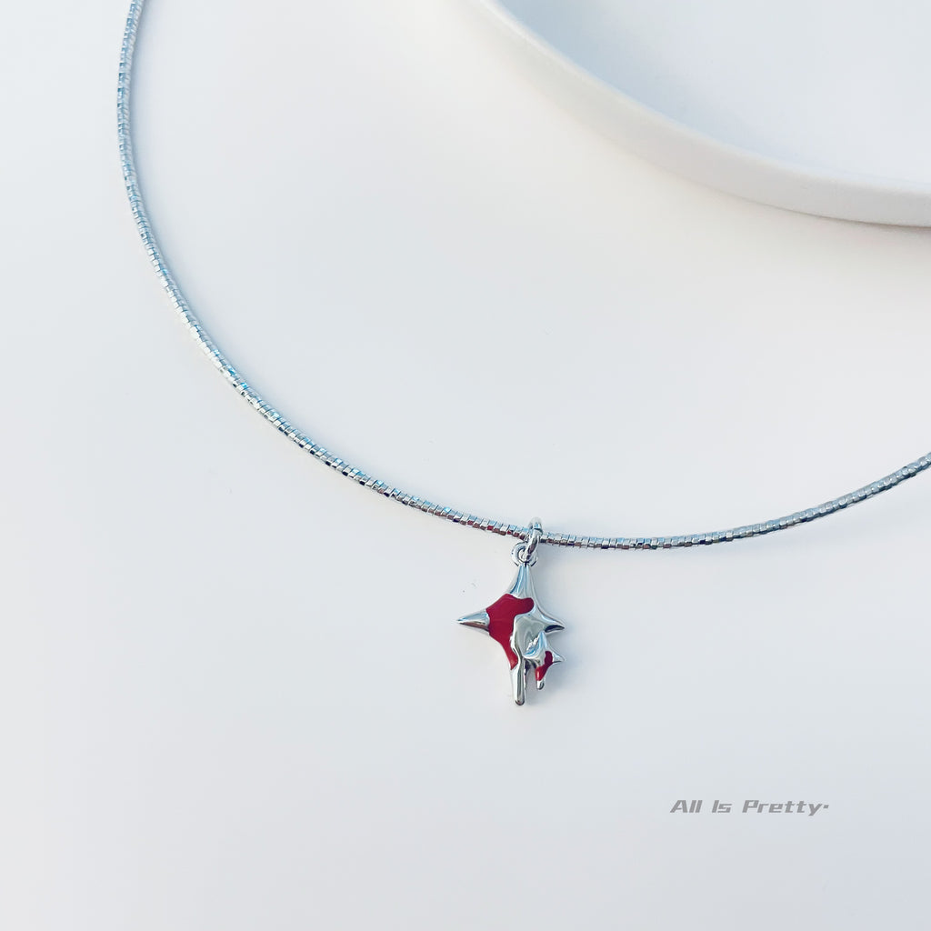 Sleek Star Pendant Necklace