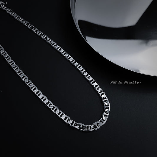 Flat Herringbone Chain Necklace