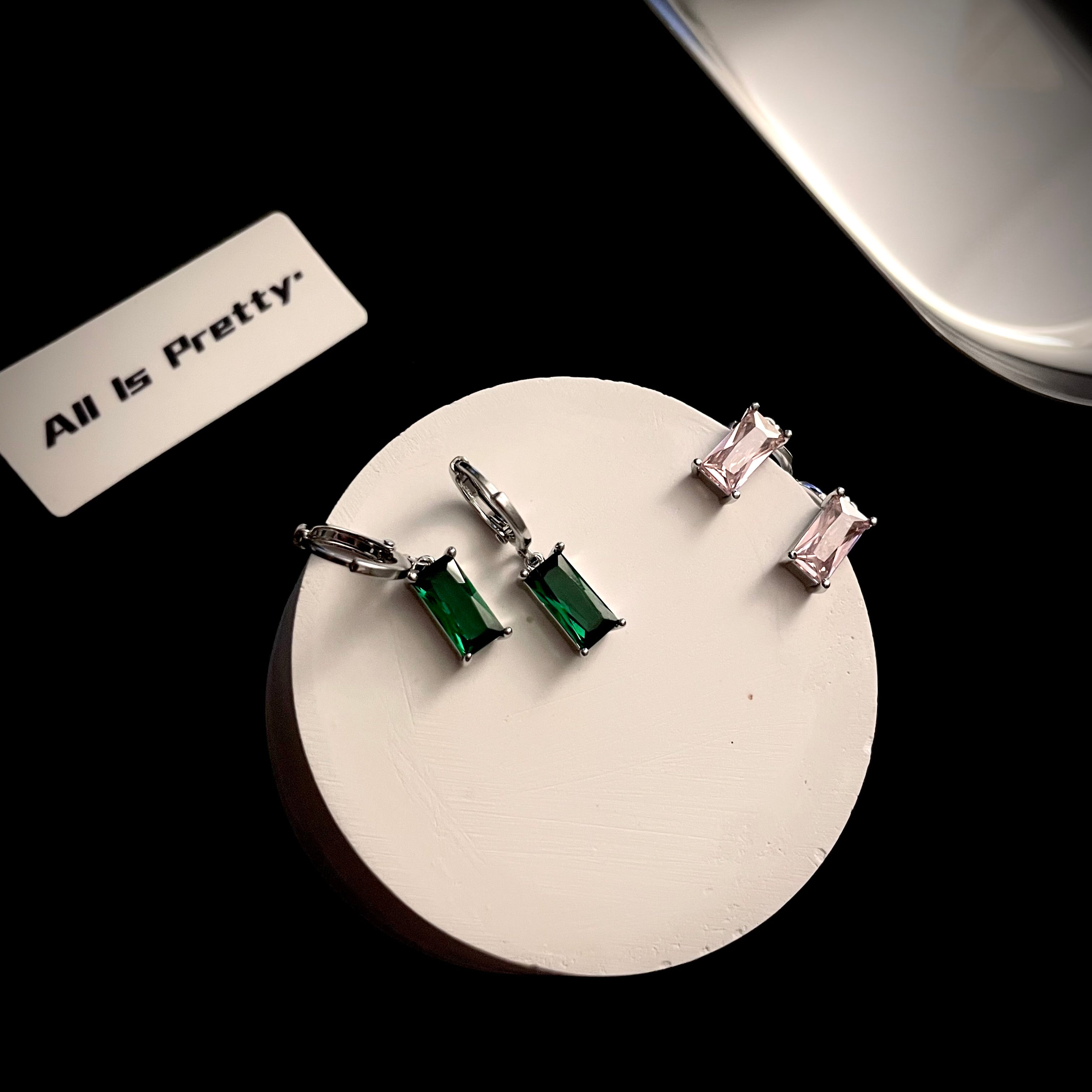 Color gem drop earrings