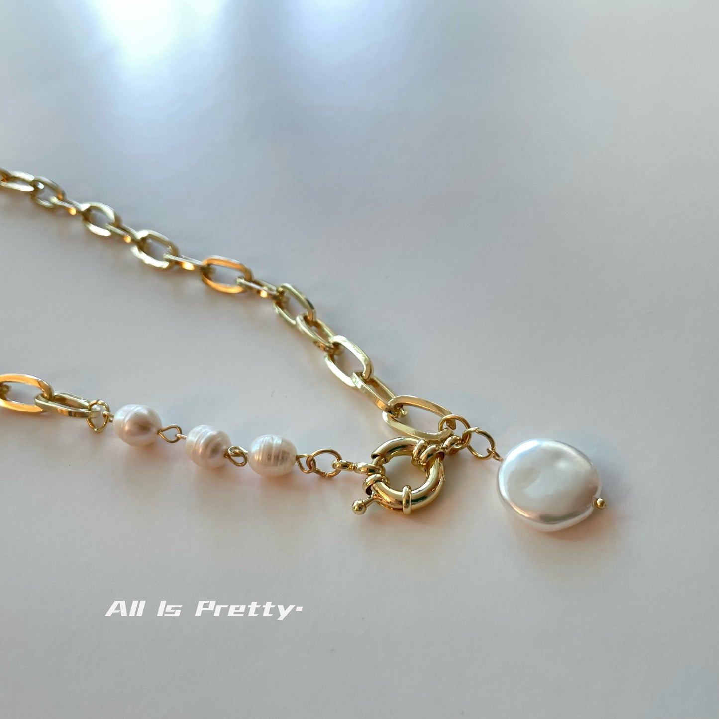 Link chain pearl necklace
