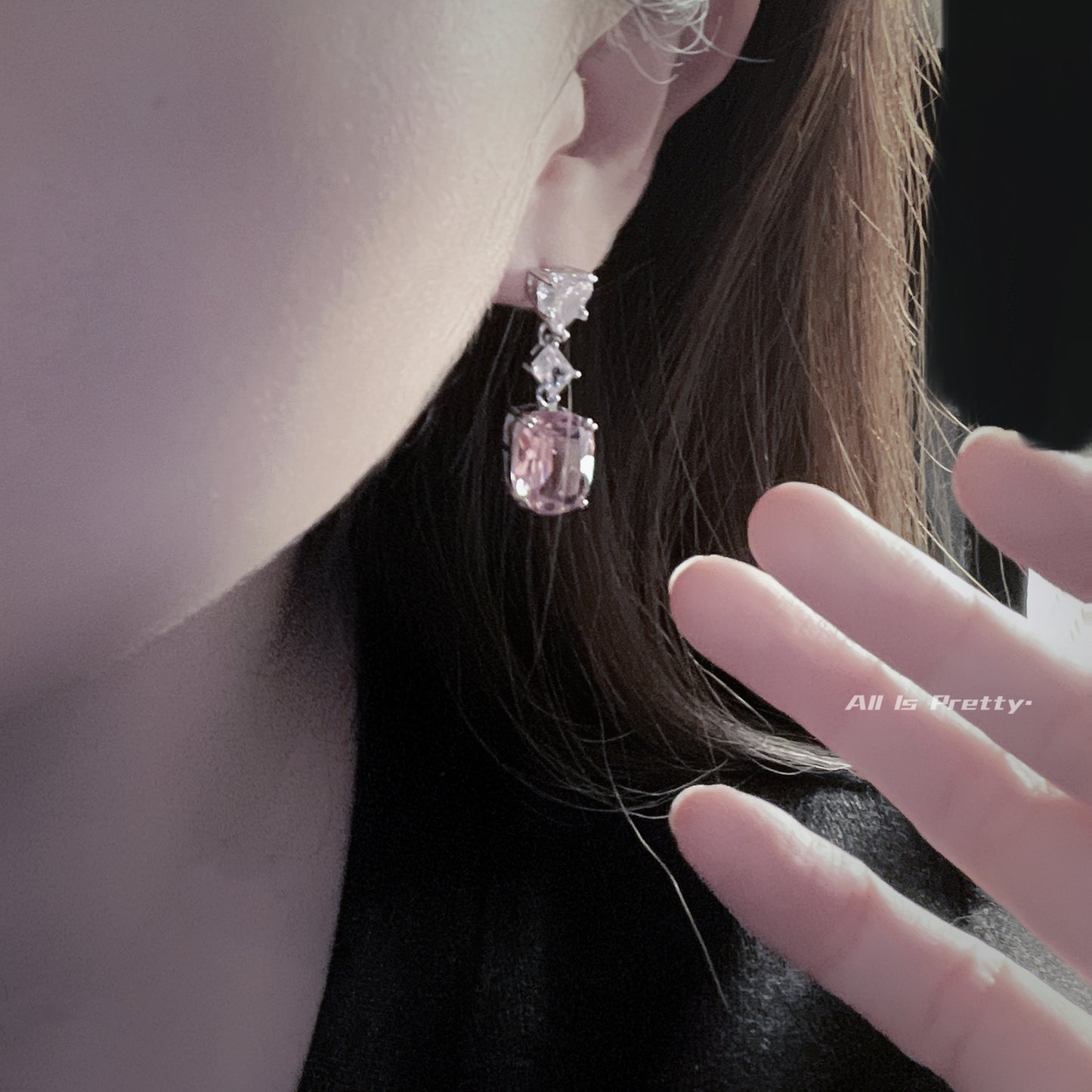 Crystal dropped earrings
