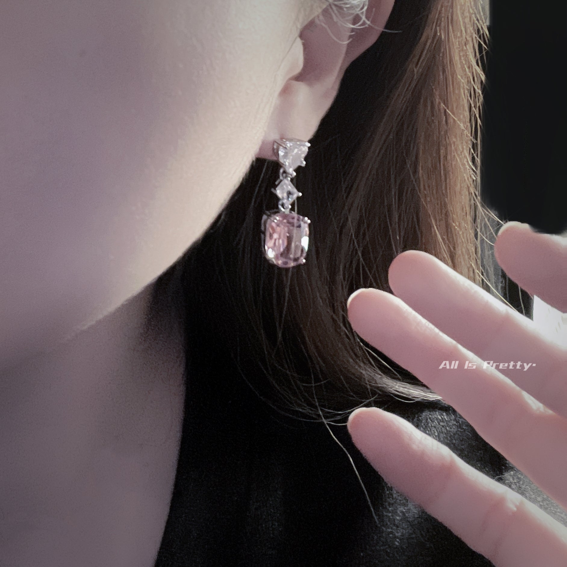 Crystal dropped earrings