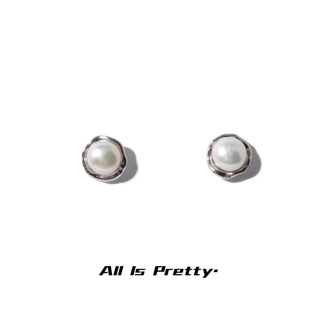 Pearl & gold plated earrings