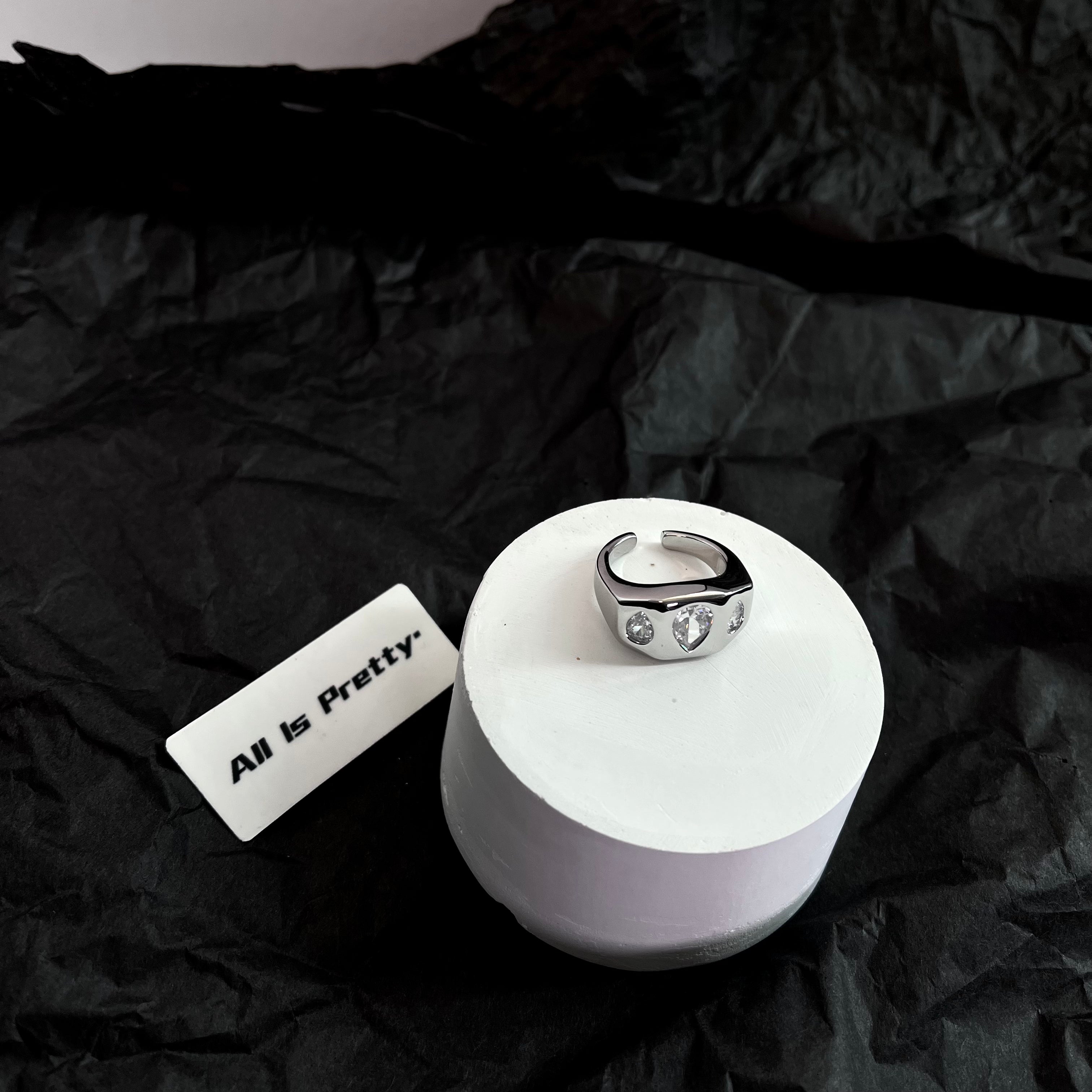 Geometry crystal ring