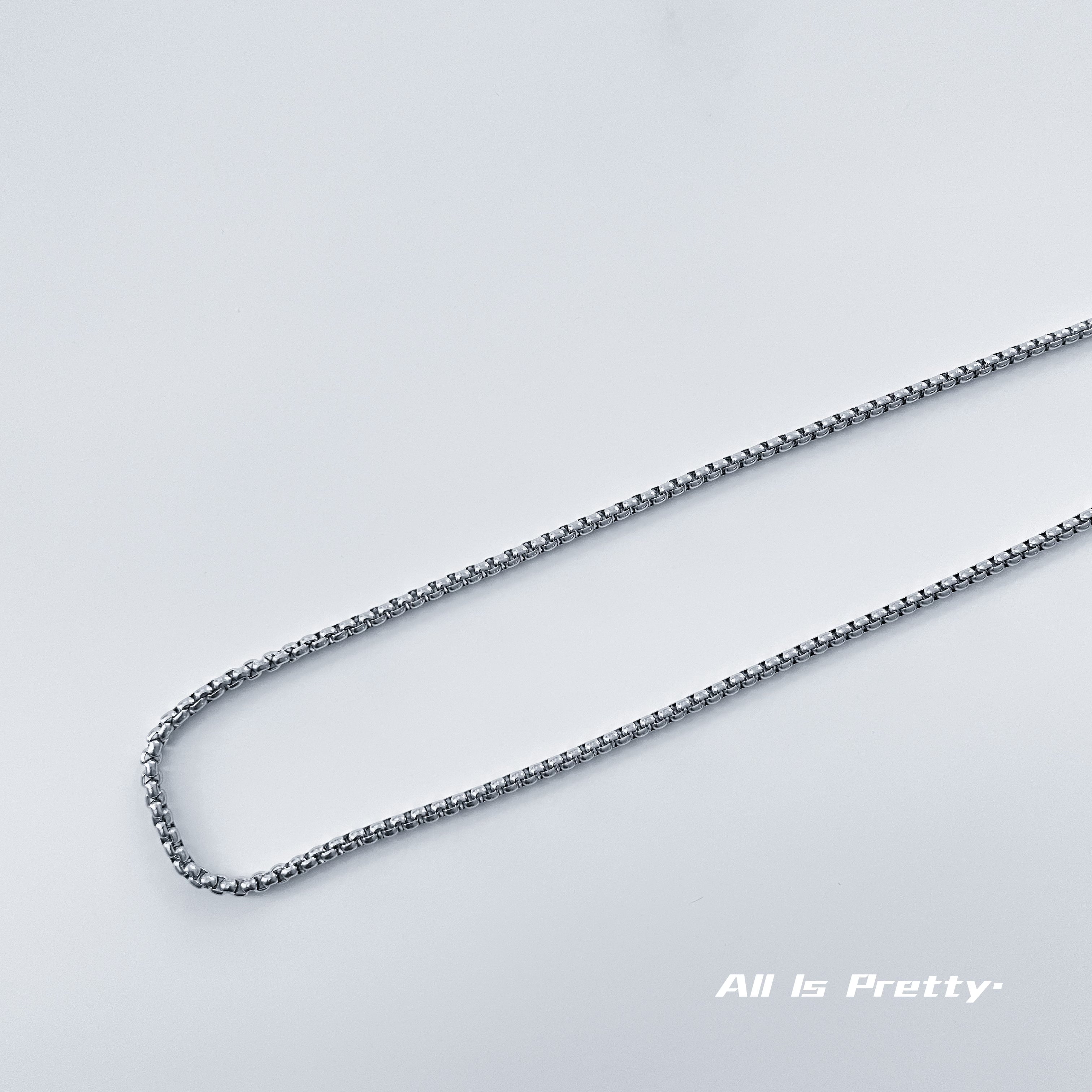 Round box chain necklace