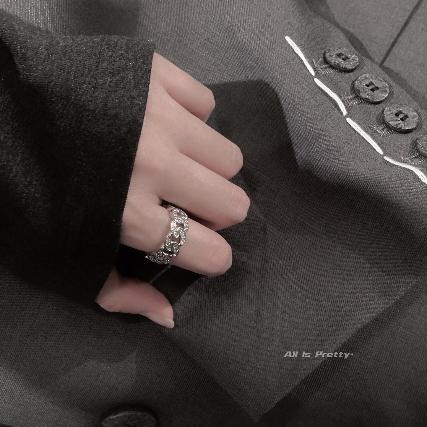 Crystal link chain ring