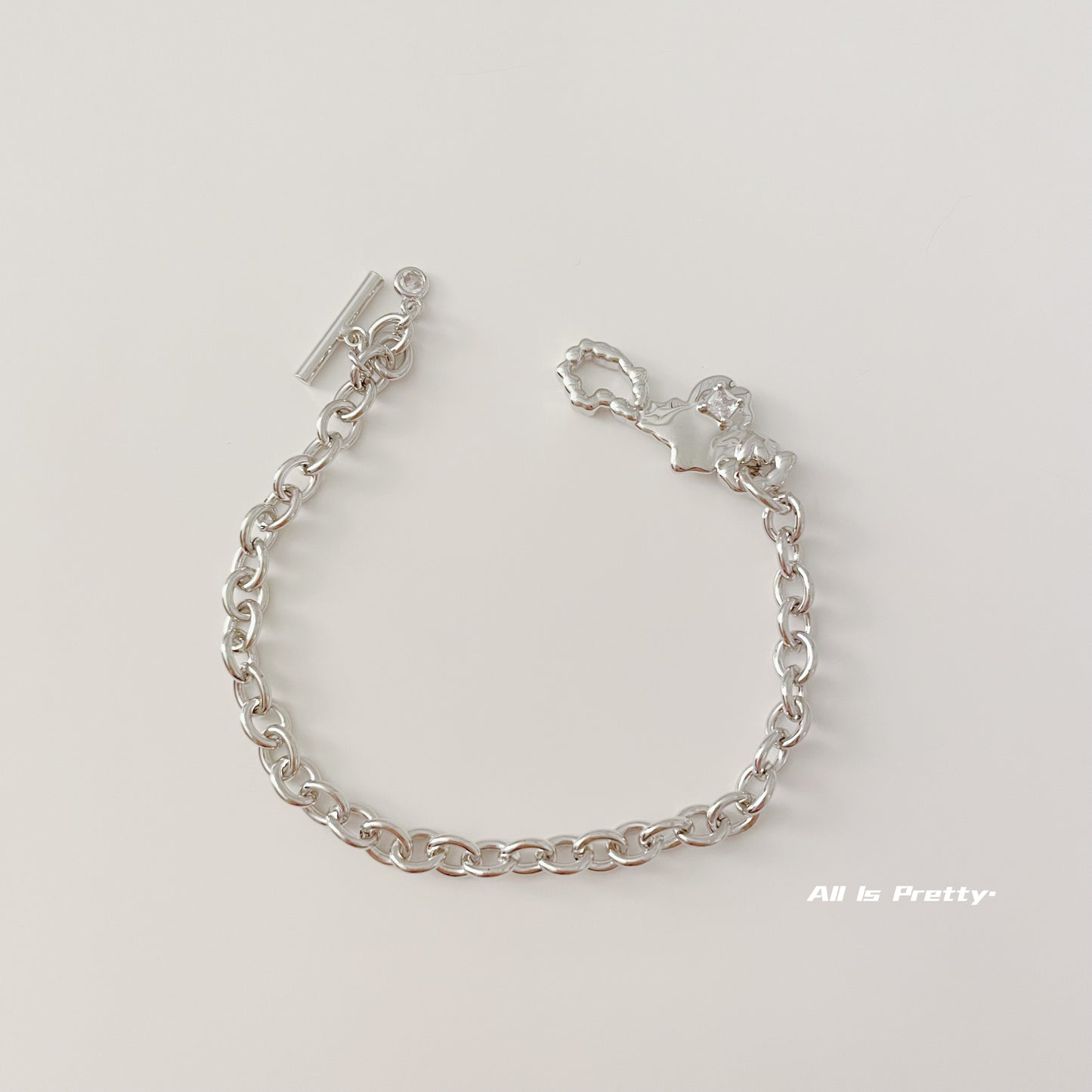 Sculpture chain bracelet