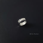 Crystal textured band ring