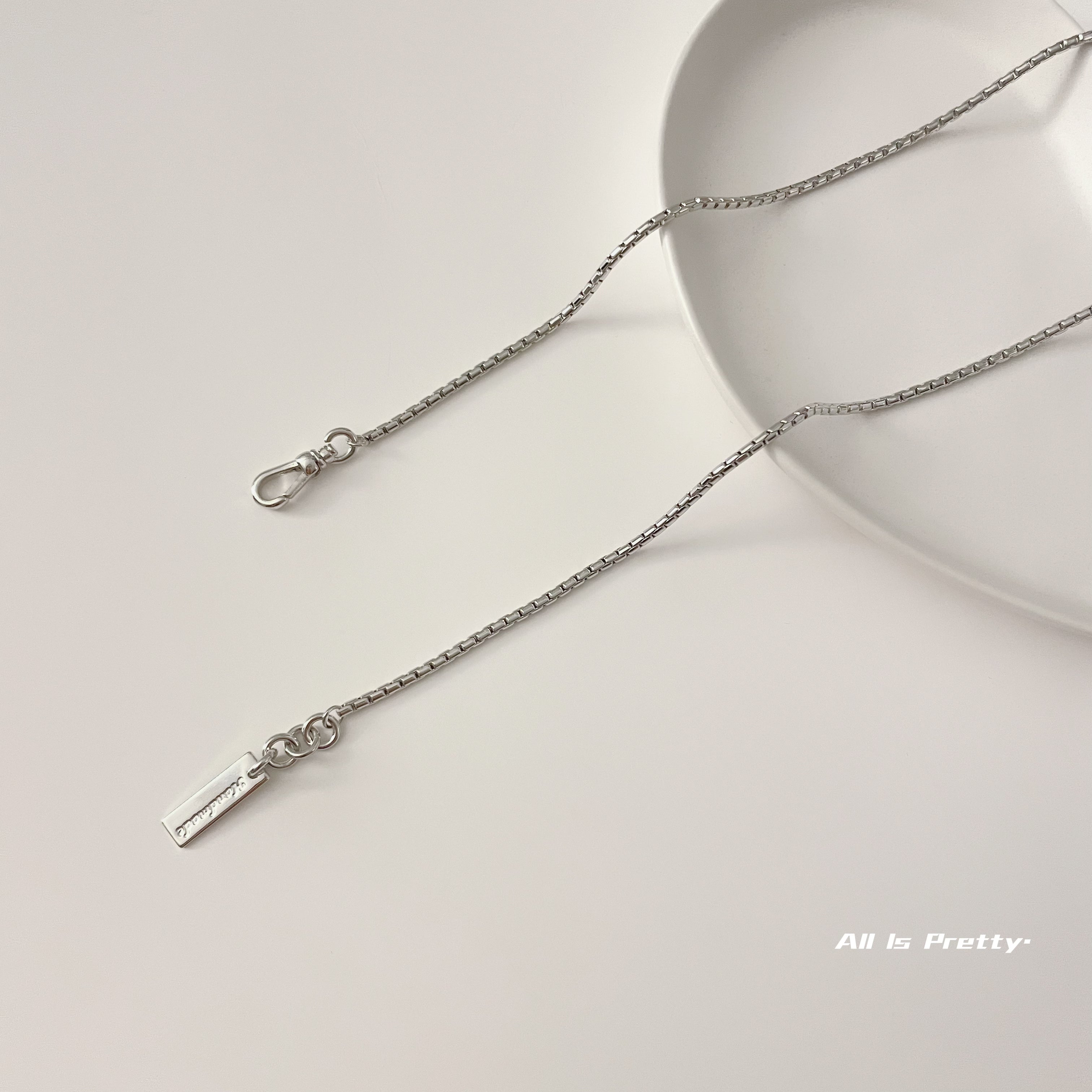 Round box chain choker necklace