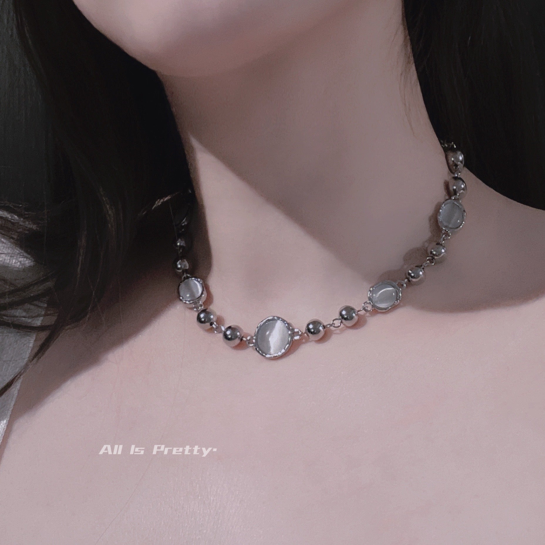 Stylish link necklace