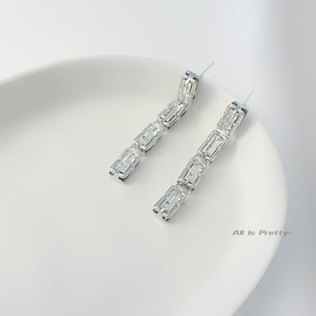 crystal dropped earrings