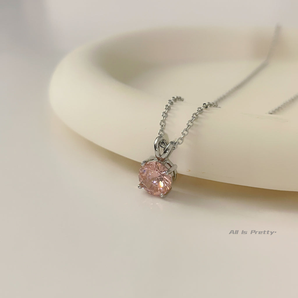 Color crystal pendant necklace