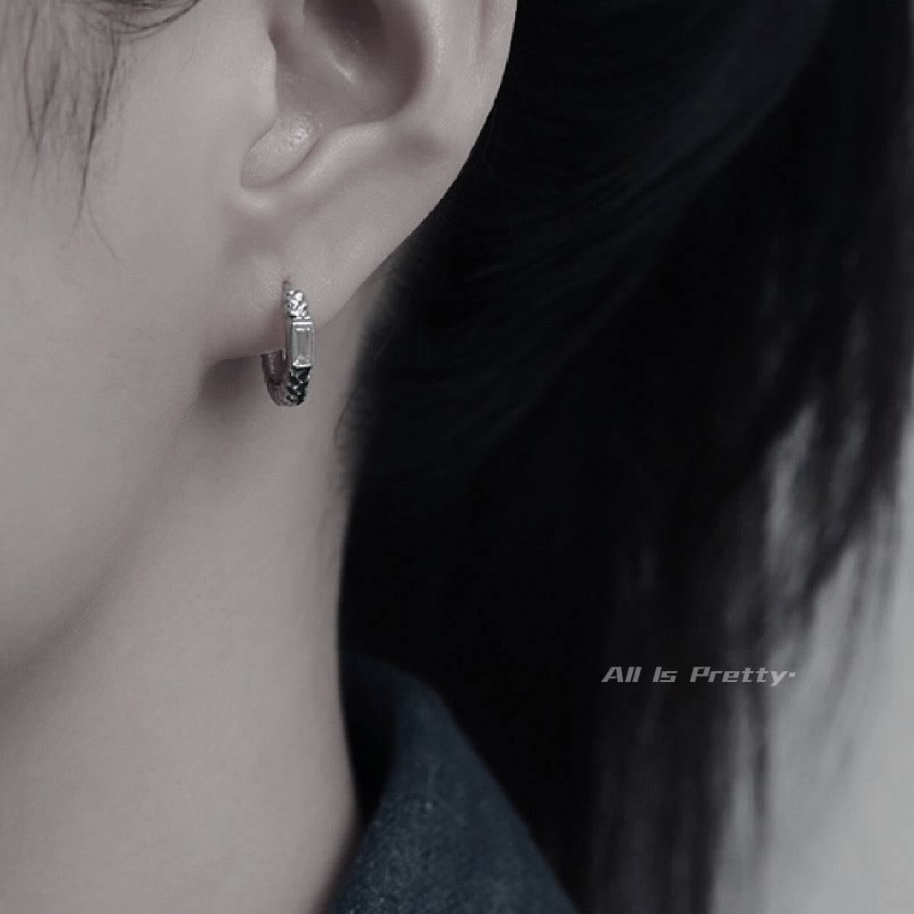 Mini hoop earrings