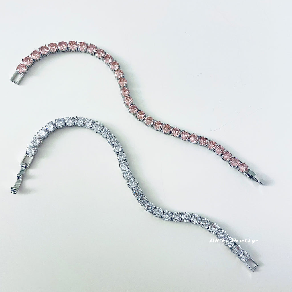 Classic tennis bracelet