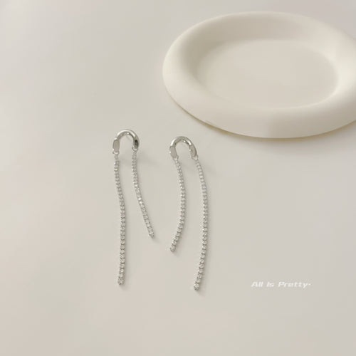 Asymmetric tassel zirconia earrings