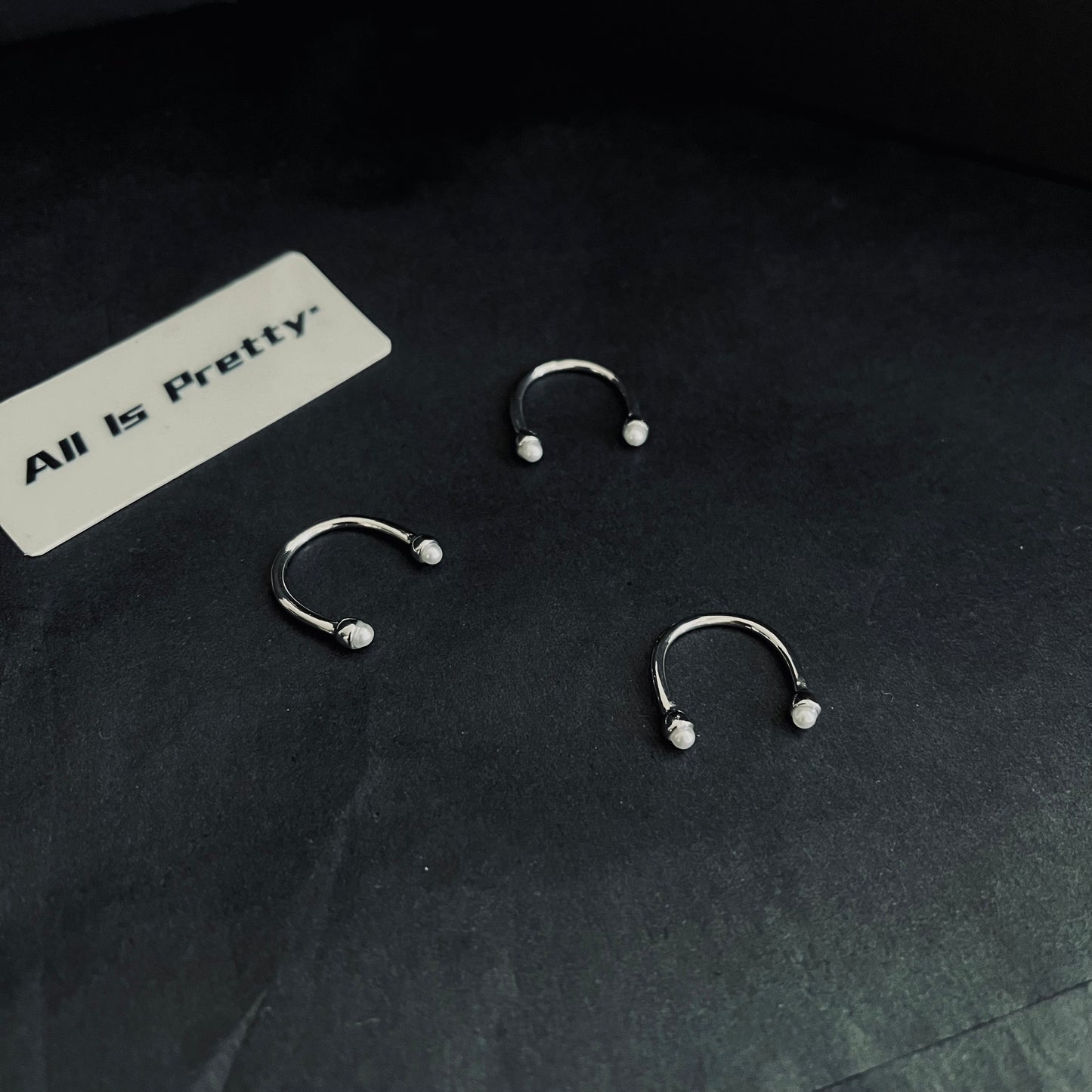 Pearl mini ring (tail ring)