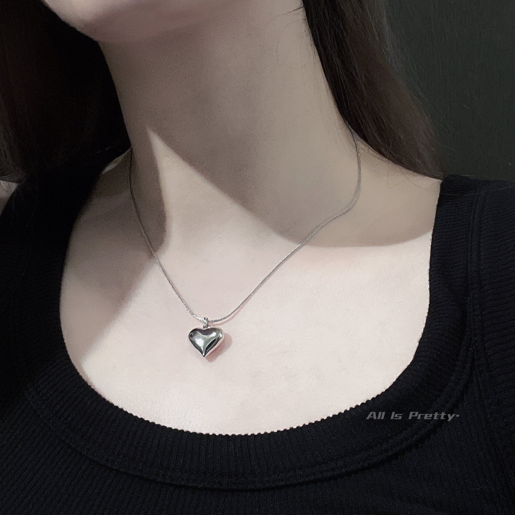 White gold plated heart pendant necklace
