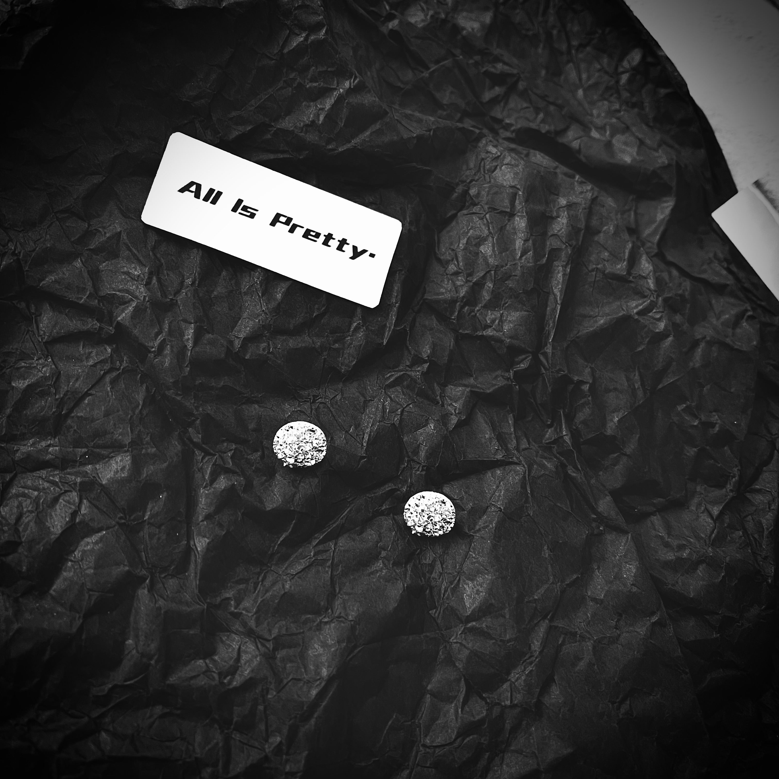 Sparkle stud earring (single)