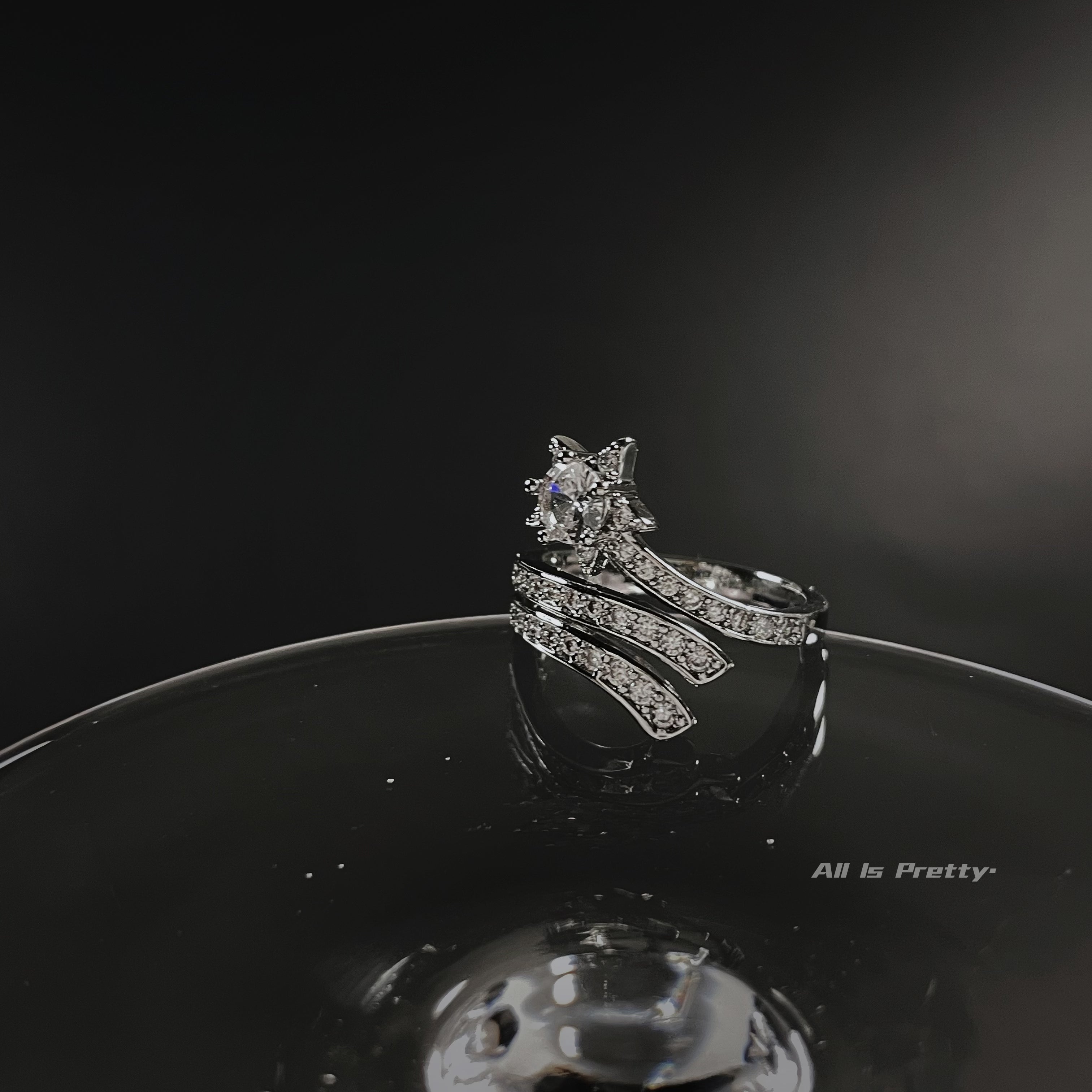 Wrapped crystal star ring