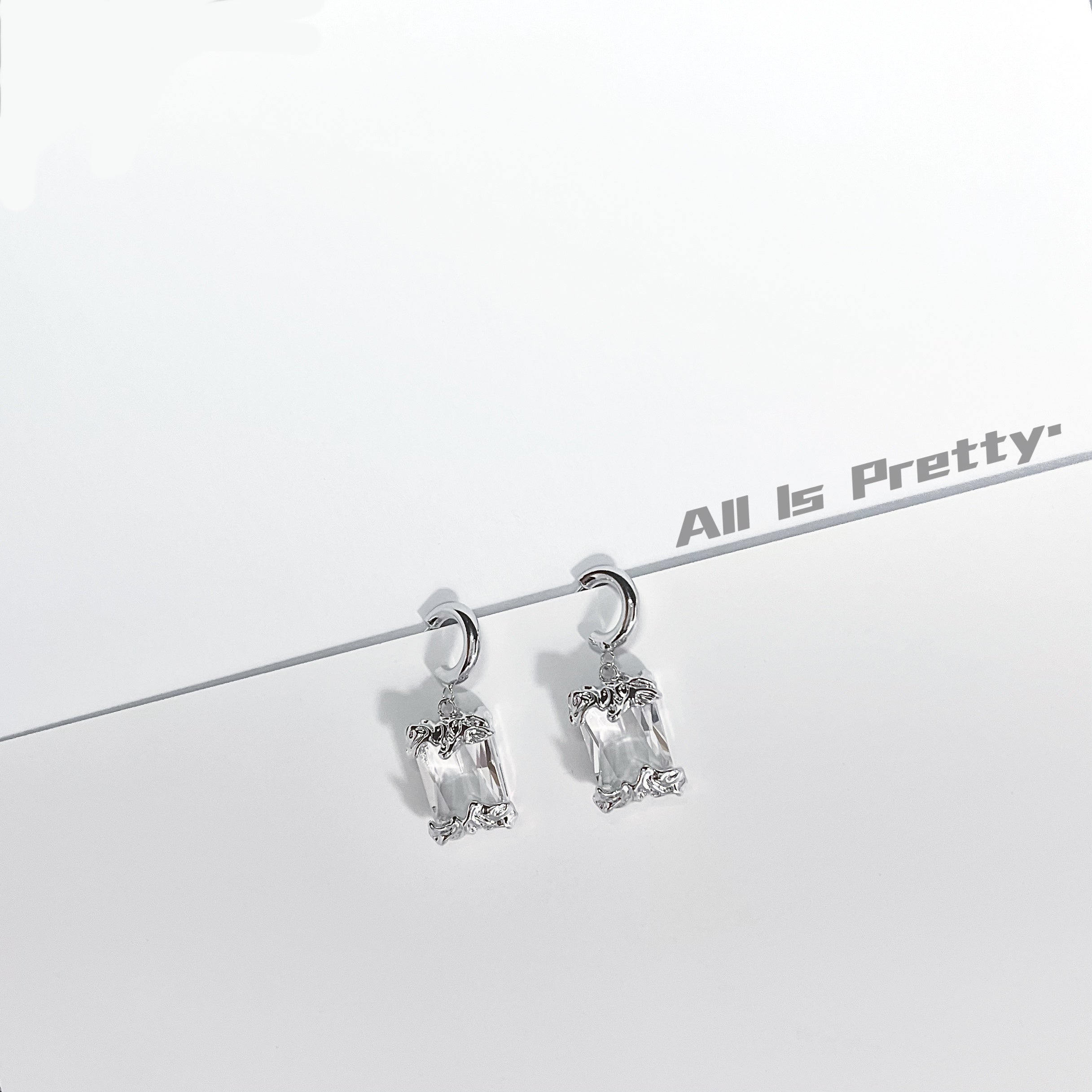 Vintage baroque style ice earrings