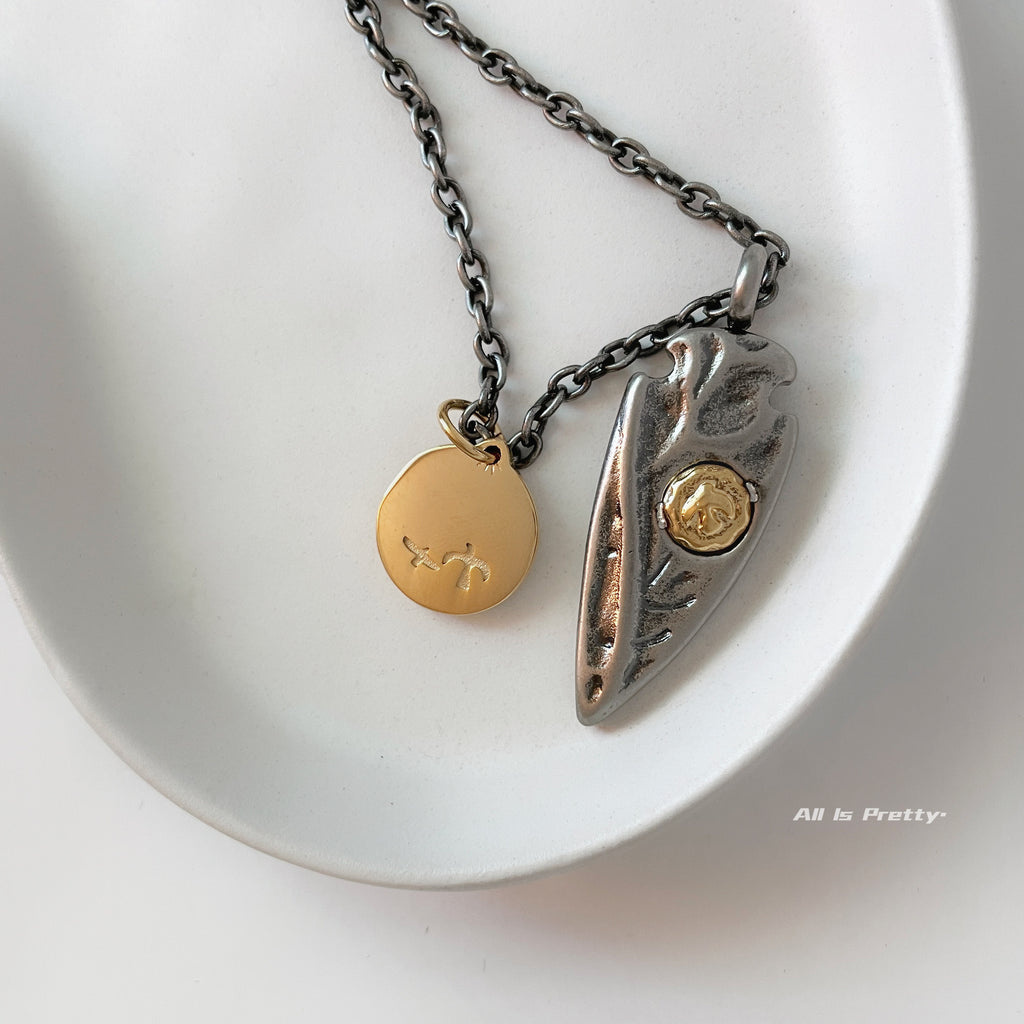 Multi pendant feather chain necklace