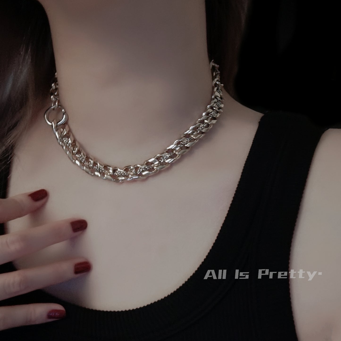 Chunky stylish chain necklace