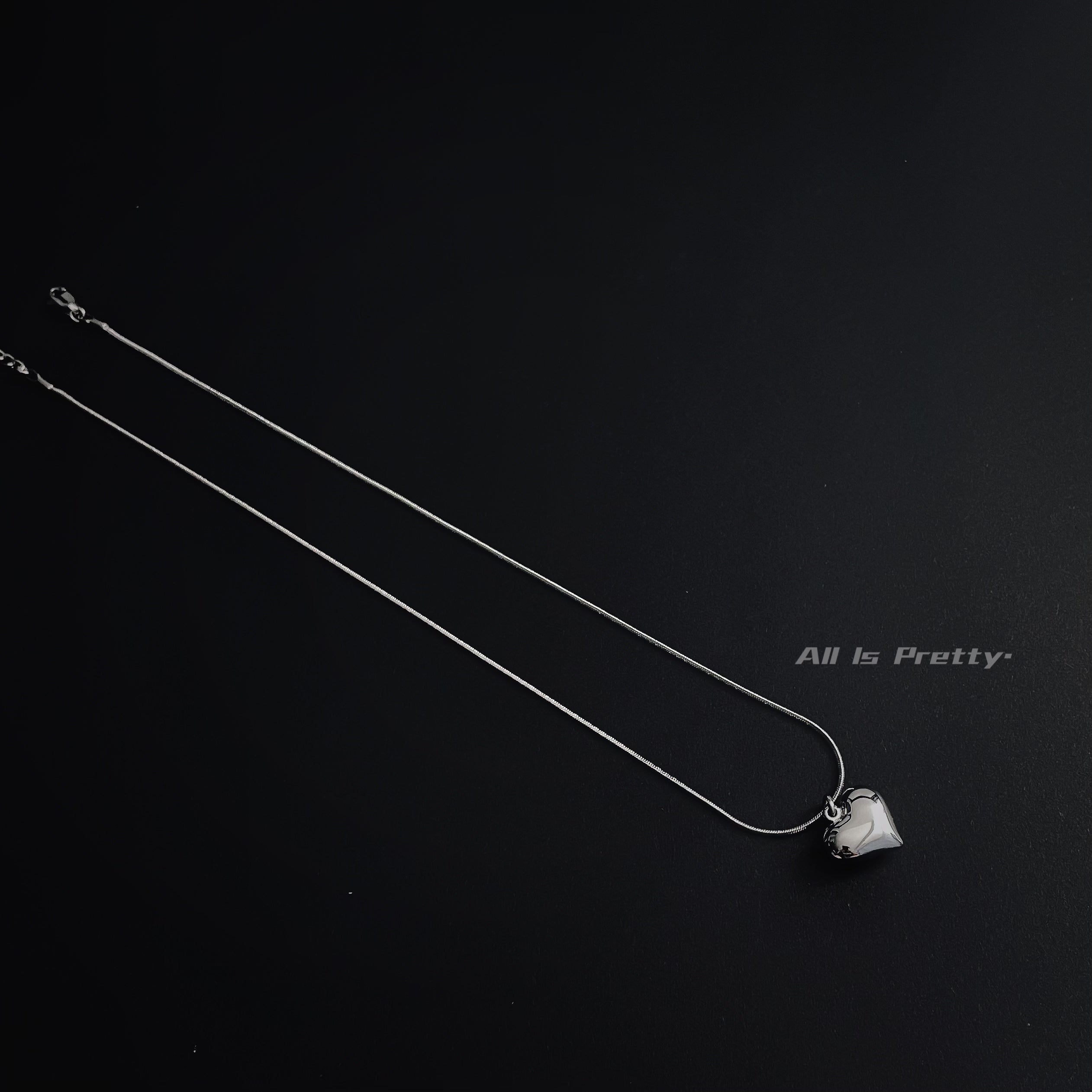 White gold plated heart pendant necklace