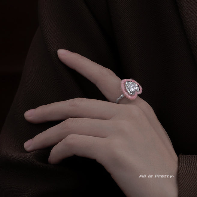 woolen wrapped heart crystal openr ring