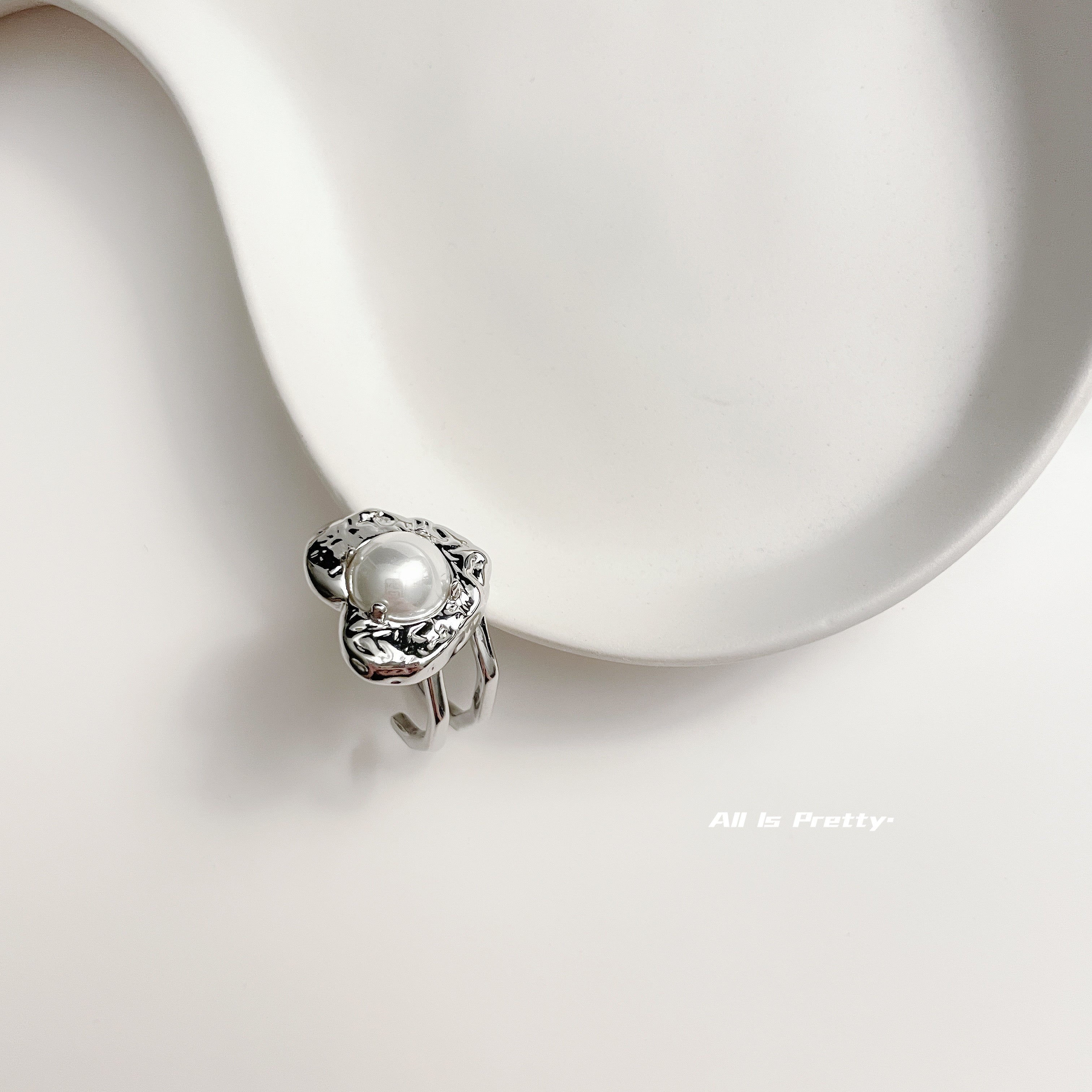 Chunky heart open ring
