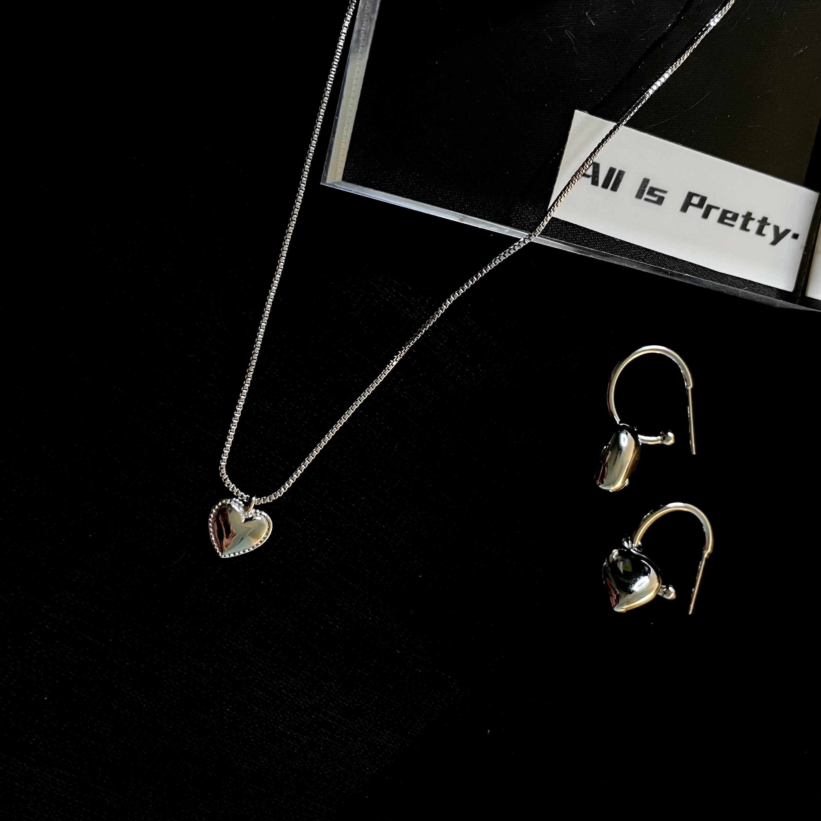 cute silver heart pendant necklace