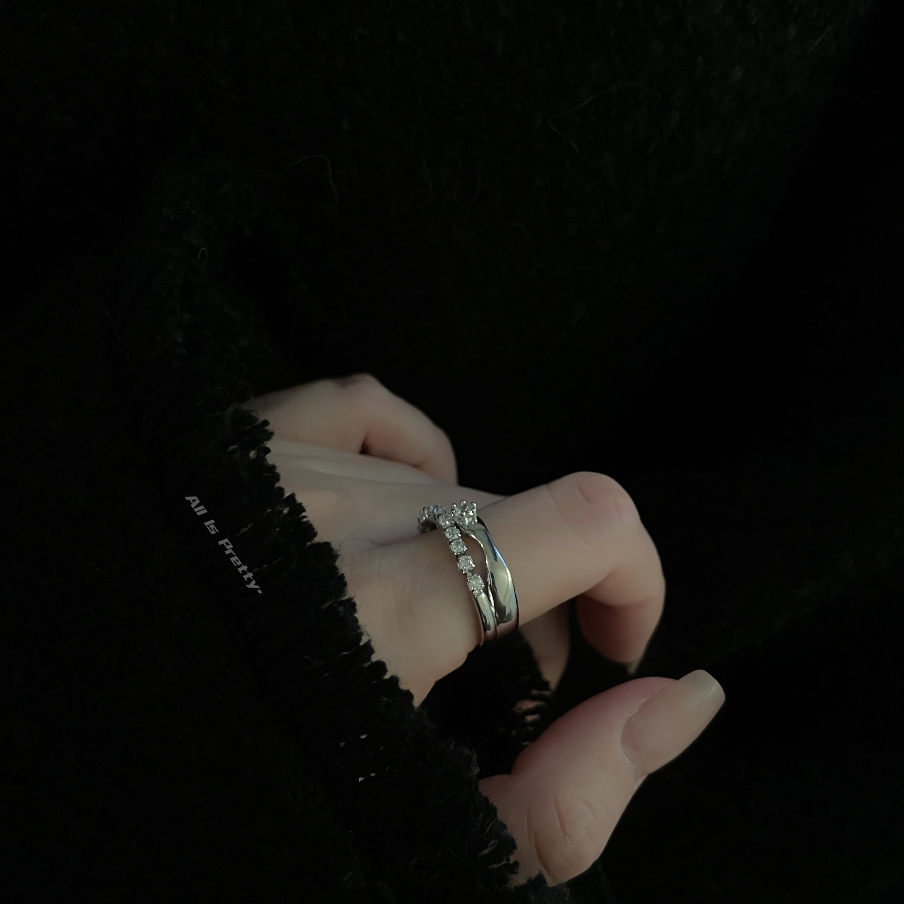 Zirconia chain gold plated ring